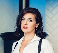 Аня Апухтина